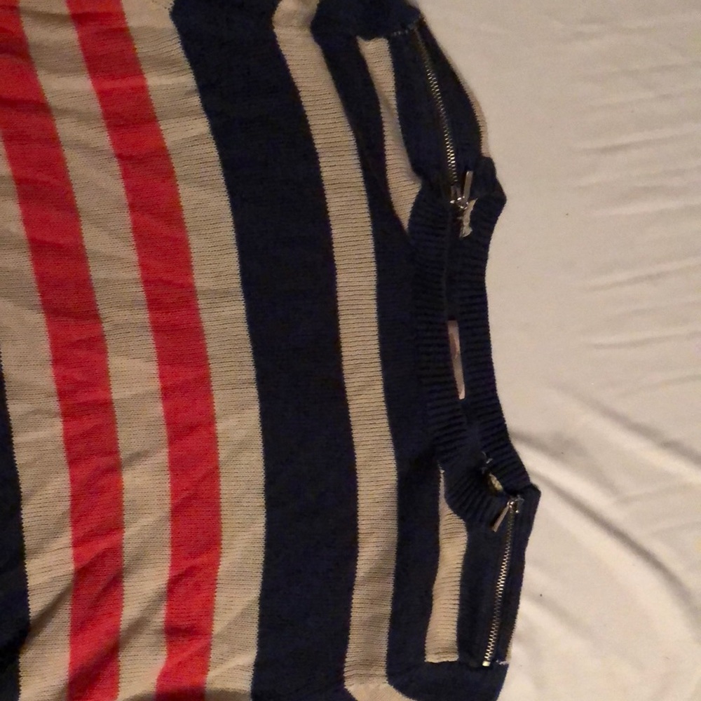 Sweater - Picture 2 of 3